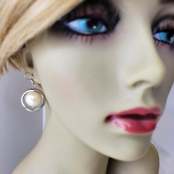 Faux Pearl Dangle Earrings - Picture 5 of 12